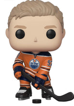 Load image into Gallery viewer, EDMONTON OILERS CONNOR McDAVID NHL FUNKO POP! VINYL
