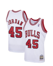 Load image into Gallery viewer, Men&#39;s Mitchell &amp; Ness Michael Jordan Chicago Bulls White NBA Hardwood Classics Authentic Jersey
