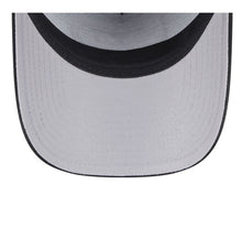 Load image into Gallery viewer, Chicago Blackhawks New Era 9FORTY A-Frame Black Snapback NHL Adustable Hat
