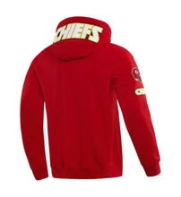 Load image into Gallery viewer, Men&#39;s Kansas City Chiefs Patrick Mahomes #15 Jersey Style NFL Red Pullover Hoodie
